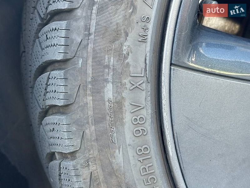 Седан Tesla Model 3 2019 в Луцьку