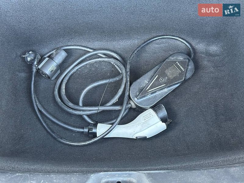 Седан Tesla Model 3 2019 в Луцьку