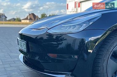 Седан Tesla Model 3 2019 в Луцьку