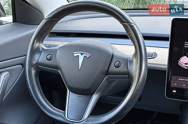 Седан Tesla Model 3 2019 в Луцьку