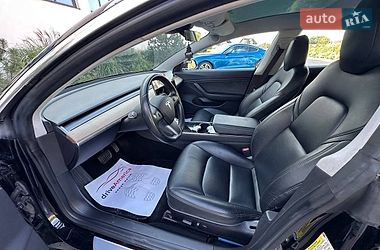 Седан Tesla Model 3 2019 в Луцьку