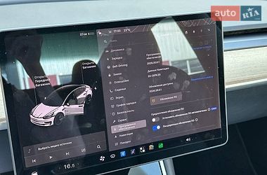 Седан Tesla Model 3 2019 в Луцьку