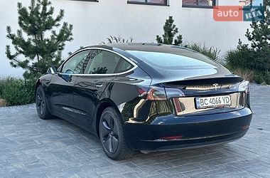 Седан Tesla Model 3 2019 в Луцьку