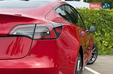 Седан Tesla Model 3 2023 в Киеве