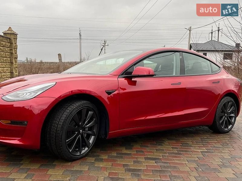 Седан Tesla Model 3 2019 в Ивано-Франковске
