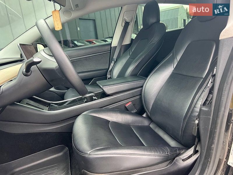 Седан Tesla Model 3 2020 в Львове фото 20 Седан Tesla Model 3 2020 в Львове