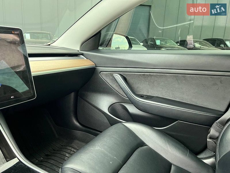 Седан Tesla Model 3 2020 в Львове фото 30 Седан Tesla Model 3 2020 в Львове