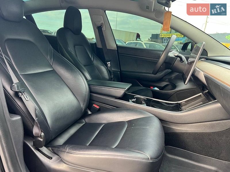 Седан Tesla Model 3 2020 в Львове фото 41 Седан Tesla Model 3 2020 в Львове