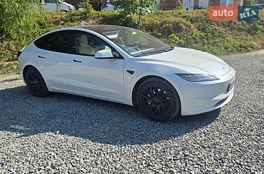 Седан Tesla Model 3 2024 в Тернополе