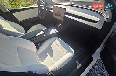 Седан Tesla Model 3 2024 в Тернополе