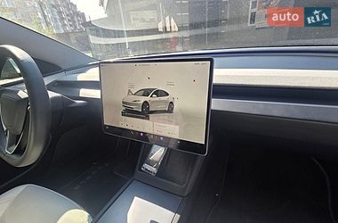 Седан Tesla Model 3 2024 в Тернополе