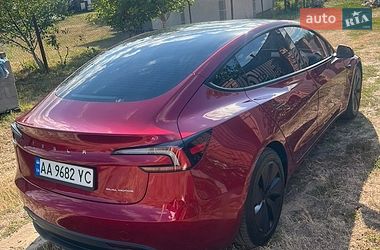 Седан Tesla Model 3 2024 в Києві