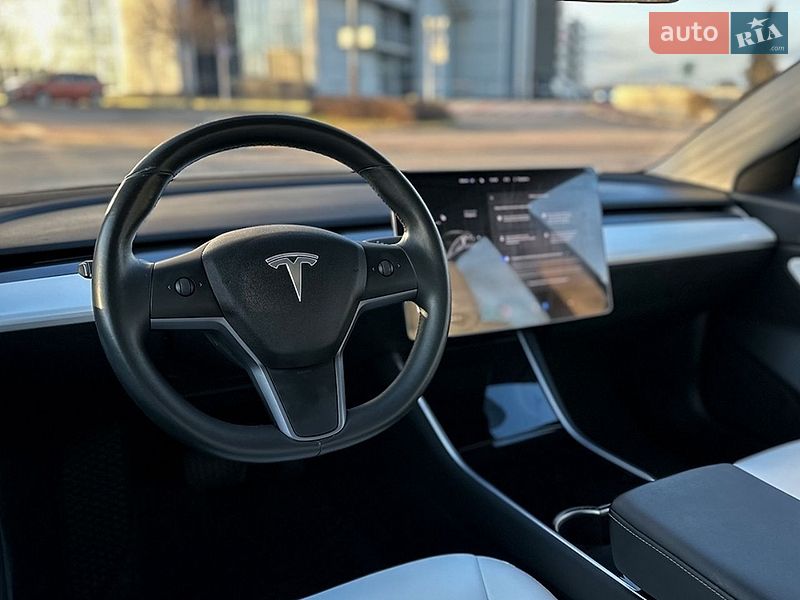 Седан Tesla Model 3 2018 в Києві фото 11 Седан Tesla Model 3 2018 в Києві