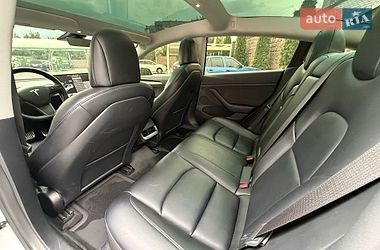 Седан Tesla Model 3 2021 в Кропивницькому