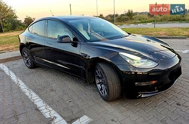 Седан Tesla Model 3 2021 в Дніпрі