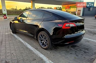Седан Tesla Model 3 2021 в Дніпрі