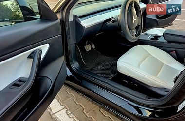 Седан Tesla Model 3 2021 в Дніпрі