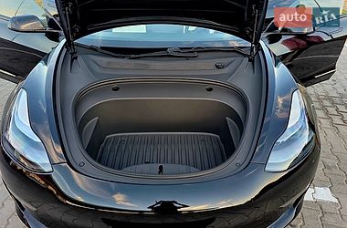 Седан Tesla Model 3 2021 в Дніпрі