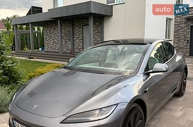 Седан Tesla Model 3 2024 в Киеве