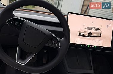 Седан Tesla Model 3 2024 в Киеве фото 15 Седан Tesla Model 3 2024 в Киеве