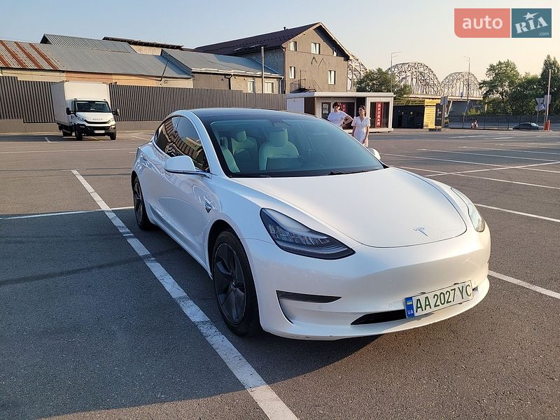 Седан Tesla Model 3 2019 в Києві