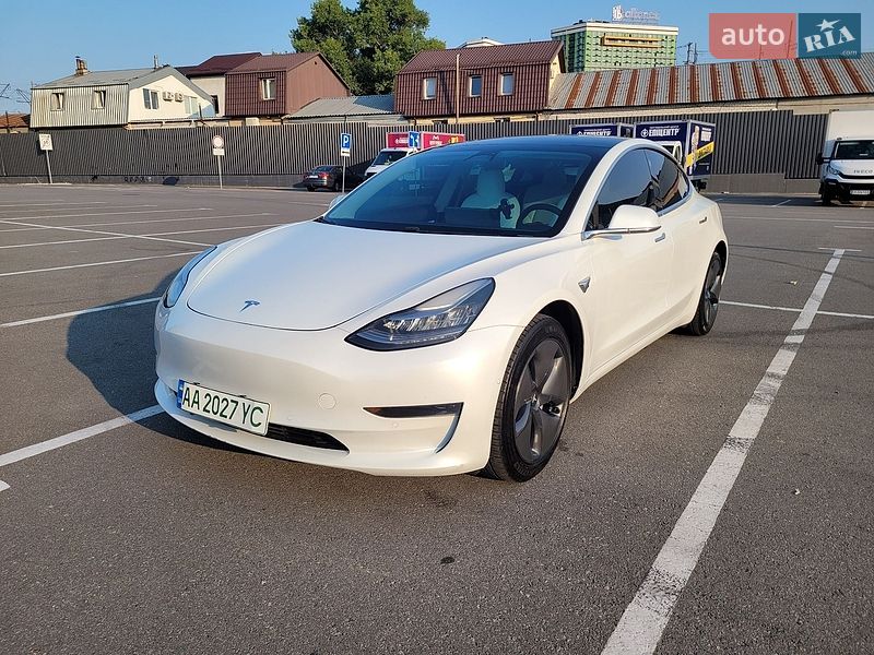 Седан Tesla Model 3 2019 в Києві