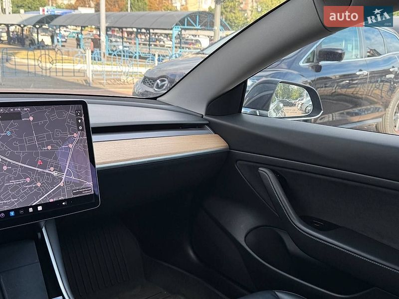 Седан Tesla Model 3 2020 в Киеве фото 15 Седан Tesla Model 3 2020 в Киеве