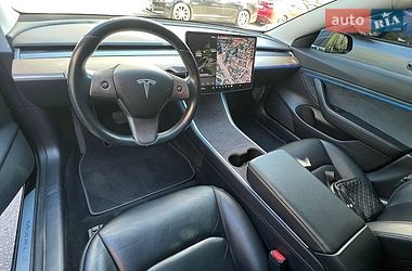 Седан Tesla Model 3 2019 в Києві
