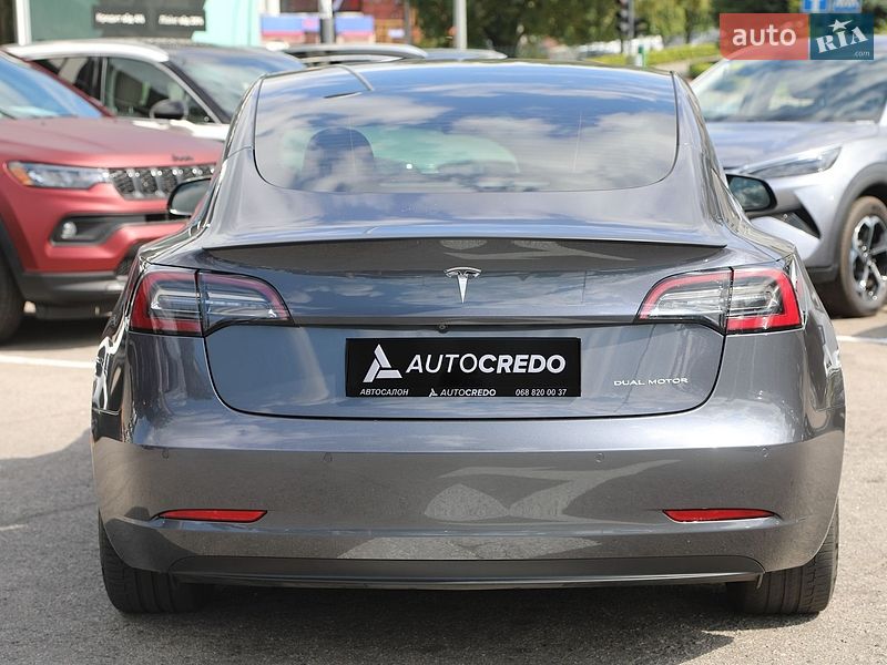 Седан Tesla Model 3 2021 в Харькове