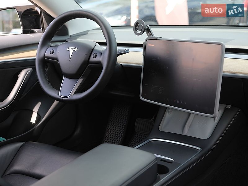 Седан Tesla Model 3 2021 в Харькове