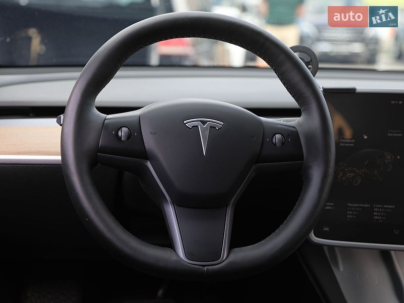 Седан Tesla Model 3 2021 в Харькове