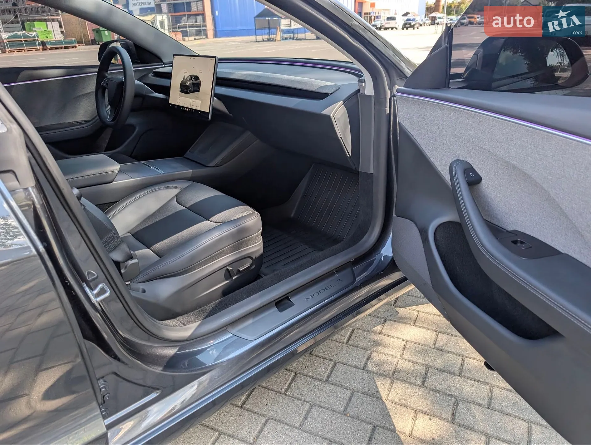 2025 Tesla Model 3 - мініатюра 18