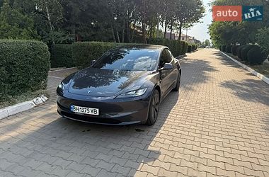 Седан Tesla Model 3 2025 в Одессе