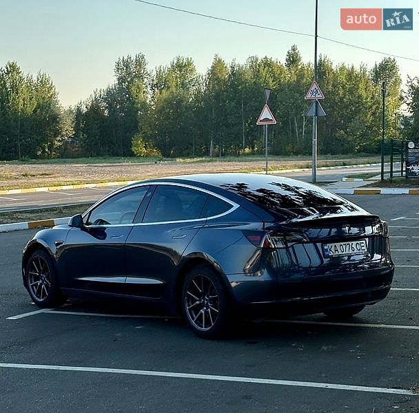 Седан Tesla Model 3 2019 в Києві