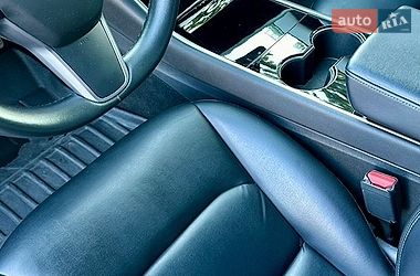 Седан Tesla Model 3 2019 в Києві
