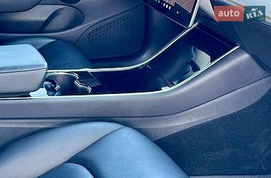 Седан Tesla Model 3 2019 в Києві