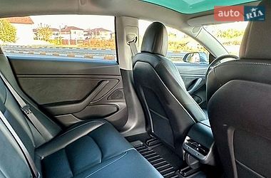 Седан Tesla Model 3 2019 в Києві