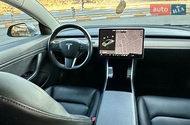 Седан Tesla Model 3 2019 в Києві