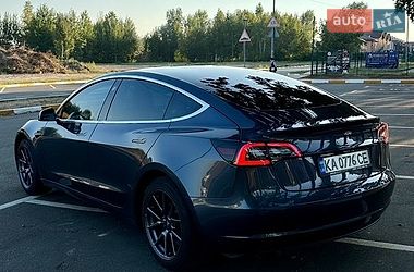 Седан Tesla Model 3 2019 в Києві