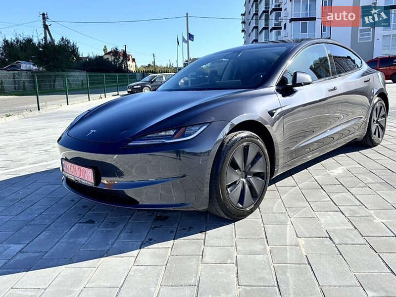 Седан Tesla Model 3 2024 в Киеве