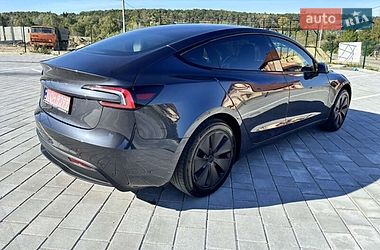 Седан Tesla Model 3 2024 в Киеве