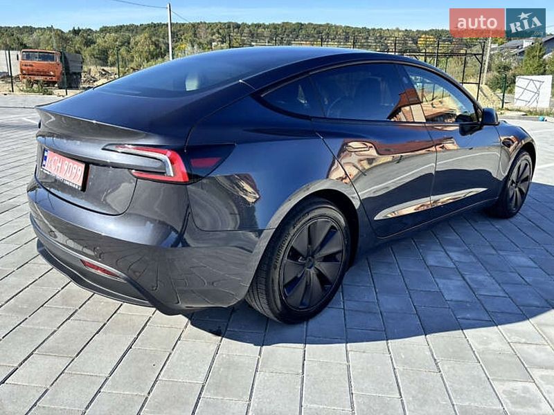 Седан Tesla Model 3 2024 в Киеве