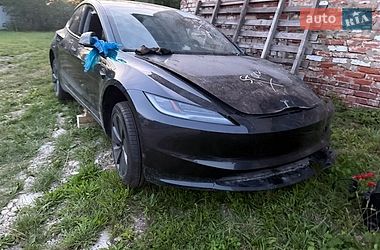 tesla model-3 2024 в Львів від професійного продавця Роман