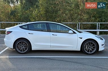 Седан Tesla Model 3 2021 в Киеве фото 3 Седан Tesla Model 3 2021 в Киеве