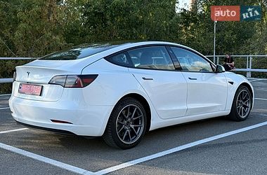Седан Tesla Model 3 2021 в Киеве фото 4 Седан Tesla Model 3 2021 в Киеве