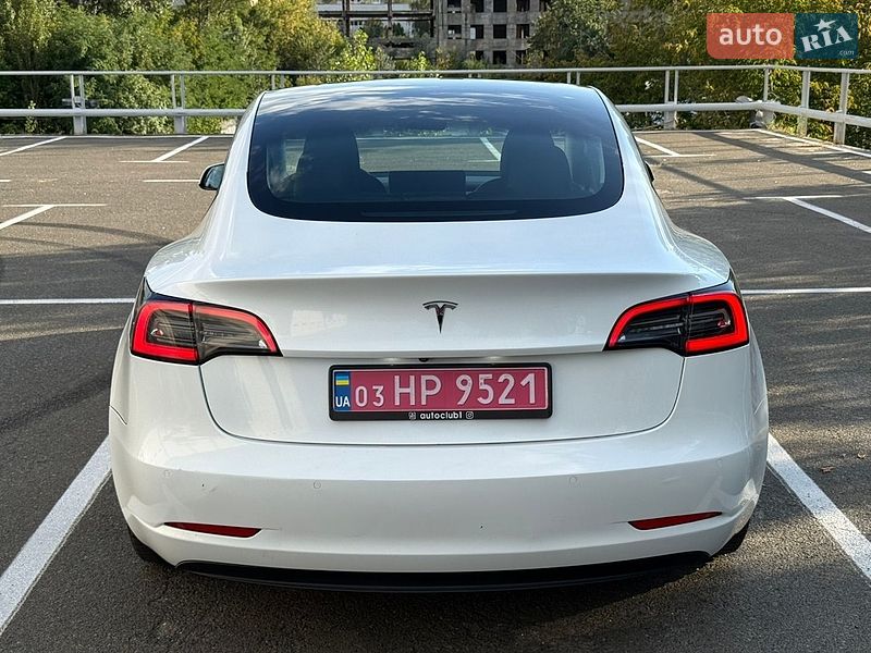 Седан Tesla Model 3 2021 в Киеве фото 5 Седан Tesla Model 3 2021 в Киеве