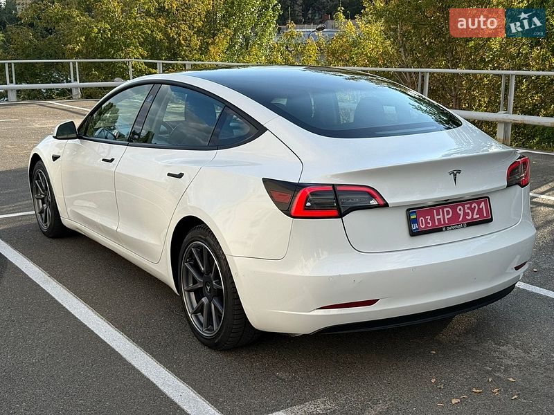 Седан Tesla Model 3 2021 в Киеве фото 6 Седан Tesla Model 3 2021 в Киеве