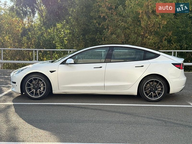 Седан Tesla Model 3 2021 в Киеве фото 7 Седан Tesla Model 3 2021 в Киеве