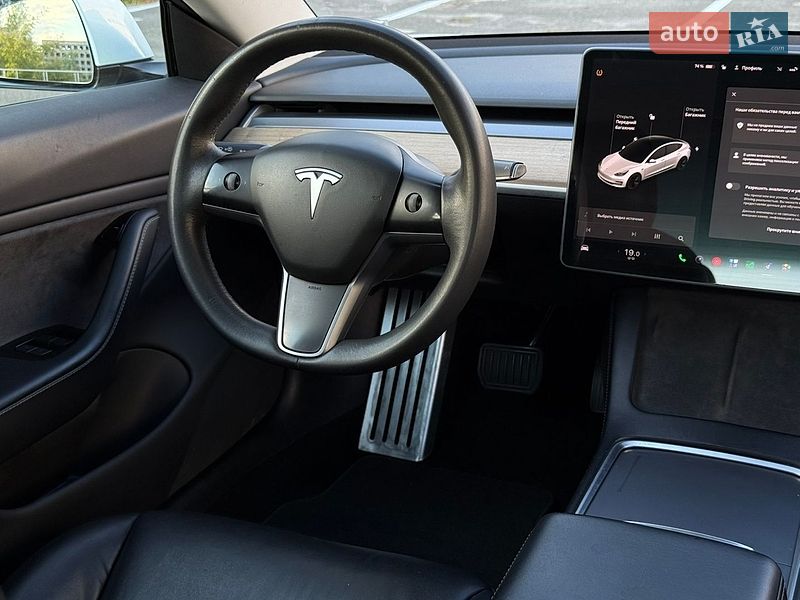 Седан Tesla Model 3 2021 в Киеве фото 16 Седан Tesla Model 3 2021 в Киеве