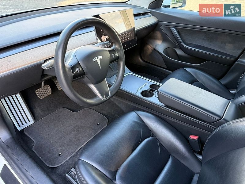 Седан Tesla Model 3 2021 в Киеве фото 21 Седан Tesla Model 3 2021 в Киеве